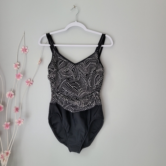 MIRACLESUIT Swimwear 1 Piece Swimsuit - Picture 2 of 10